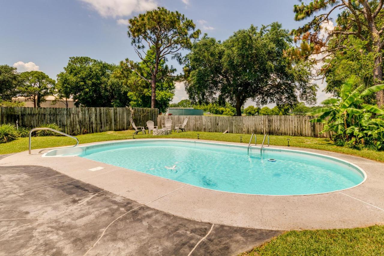Gulf Breeze Vacation Rental For 2 With Pool Access! 外观 照片